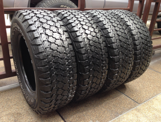 ยาง All Goodyear 235 70 15 สิ้นปี11 พร้อมใช้งาน ราคาไม่แพง