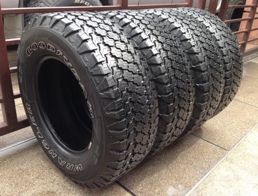 ยาง All Goodyear 235 70 15 สิ้นปี11 พร้อมใช้งาน ราคาไม่แพง