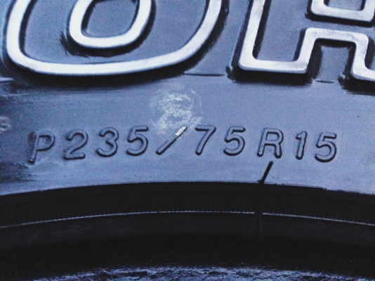 ยาง All Yokohama 235 75 15 ปลายปี12 พร้อมใช้งาน ราคาไม่แพง