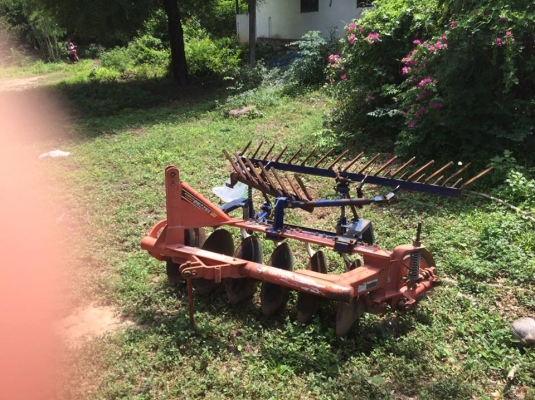 ผานหก ยี่ห้อตราช้างติดคราดเรียบร้อย  ด่วนครับราคางาม