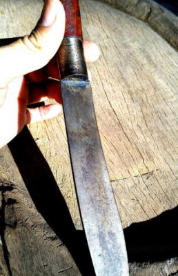 มีดหมอจานยันต์เต็มตั้งแต่ใบมีดถึงด้ามจับเลยทีเดียว ขนาด 12.5 นิ้ว เก่าสวยครับ