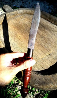 มีดหมอจานยันต์เต็มตั้งแต่ใบมีดถึงด้ามจับเลยทีเดียว ขนาด 12.5 นิ้ว เก่าสวยครับ