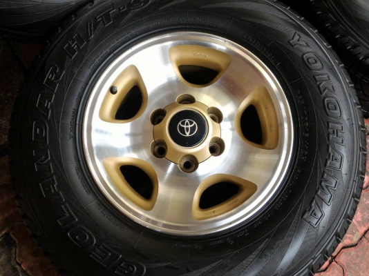 ขายเฉพาะยาง Yokohama 265 x 70 x 16 HT