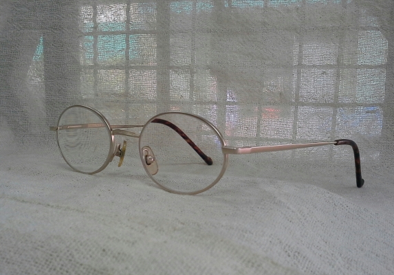 แว่นสายตายาวมหา'ลัย  UNIVERSITY made in Japan