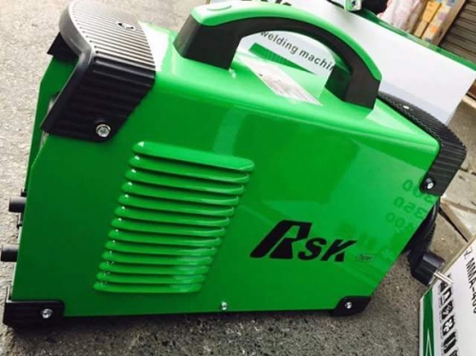 ตู้เชื่อม Inverter ของ RSKรุ่นMMA400 รุ่นงานหนัก เชื่อมนิ่ม ลากยาวได้ อึดทน นาน สีสันสดใสสวยงามรับประกัน6เดือน ช่วงโปรฯจัดราคาเบาๆเอาใว้ใช้งานหมดเเล้วหมดเลย ในราคาสบายๆ3,150฿พร้อมส่งด่วนทั่วไทย หรือสั่งเก็บเงินปลายทาง+เพื่ม150฿ สนใ