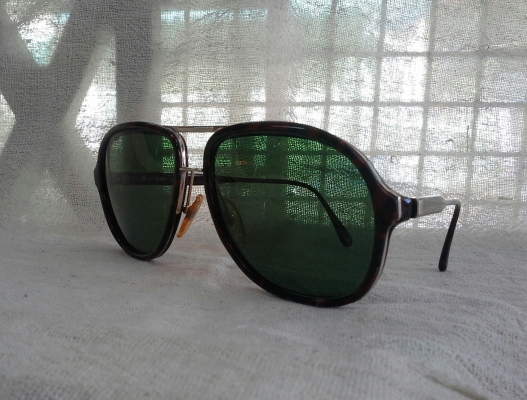 แว่นตาแบรนด์หรูอันดับหนึ่งของแผ่นดิน  Vintage DUNHILL handmade in Germany  ซุปเปอร์บิ๊กไซซ์!!!