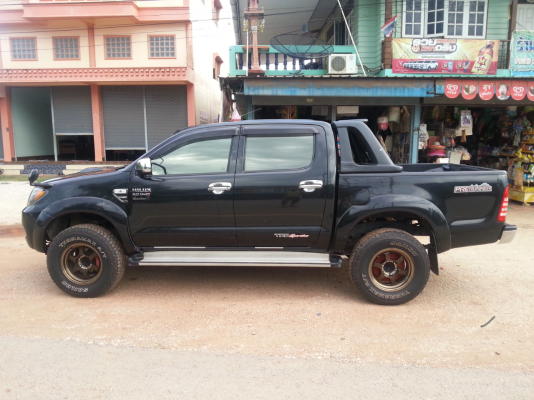 ขายโตโยต้า วีโก้ 3.0 พรีรันเนอร์ 4 ประตู รถสวยพร้อมใช้งาน จ.สุโขทัยโทร.085-7282756