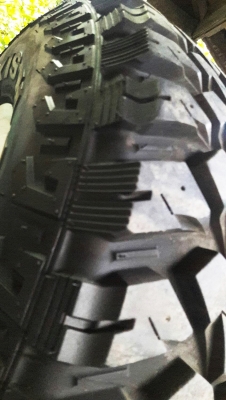 ยางMaxxisBighron 265/75/16 MT ยางMaxxisBighron 265/75/16 MT