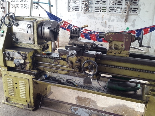 แท่นกลึง ต้าชิง 1000 บี 3 เพลา เกียร์บล็อก กลึงเกลียวได้ อุปกรณ์พร้อมใช้งาน ด่วนๆๆ 70,000