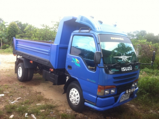 ขาย6ล้อดั้ม  130 แรงม้า  ปี46  พร้อมใช้งาน  เล่มติดมือ...