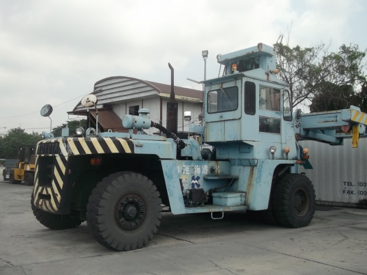 รถยกตู้