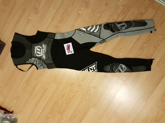 ชุดนักแข่ง jetski ของ jetpilot 2016เพียง 7900บาทแถม เสื้อแขวยาว