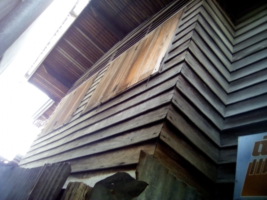 ขายโครงสร้างบ้านทั้งหลัง..เป็นไม้เก่าไม้มะค่า..ไม้สัก..ไม้เต็ง..ยกหลัง..มี..3 หลัง..เพียง..110,000 สนใจติดต่อด่วน..081-2857817