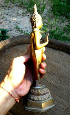 พระปางห้ามญาติ พระประจำวันจันทร์ สูง 9.8นิ้ว เนื้อทองเหลือง พระแท้พระบ้าน