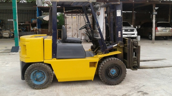 ฟอร์คลิฟท์ KOMUTSU FD33-4T