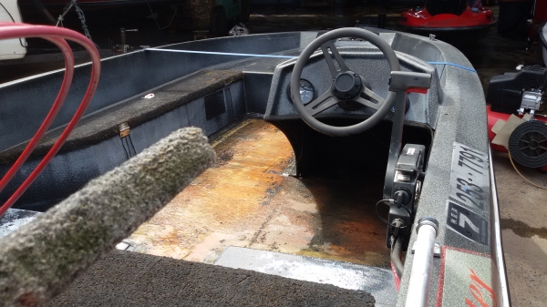 BassMaster 15ฟุต สวยๆ เรือเปล่าๆ มีแต่พวงมาลัย ไม่มีเครื่อง ไม่มีคอนโทรล ไม่มีเทลนเลอ ครับ