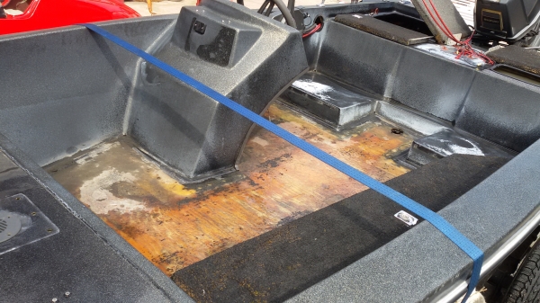 BassMaster 15ฟุต สวยๆ เรือเปล่าๆ มีแต่พวงมาลัย ไม่มีเครื่อง ไม่มีคอนโทรล ไม่มีเทลนเลอ ครับ