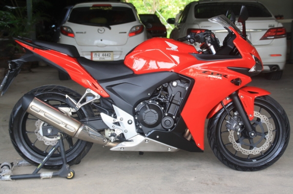 ขาย CBR 500 R ปี 2015 มือเดียวออกศูนย์ วิ่งน้อย ทะเบียยพร้อมโอน 123000