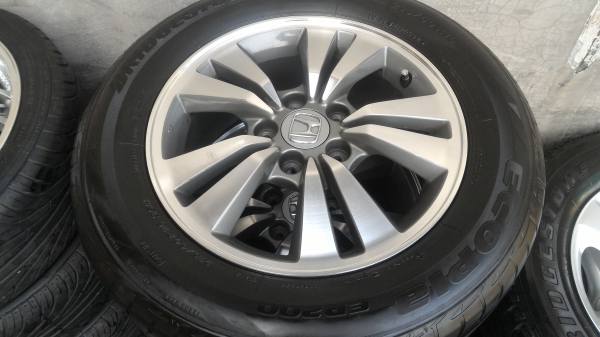 ล้อ ACCORD ขอบ16 5รู114 พร้อมยางบิสโตนสวยๆปี14คับ ล้อ ACCORD ขอบ16 5รู114 พร้อมยางบิสโตนสวยๆปี14คับ