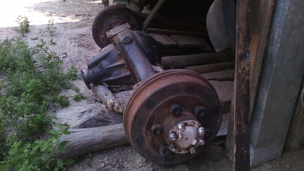 เพลาหลังสี่ล้อกลางอิซุสุเอ่ว