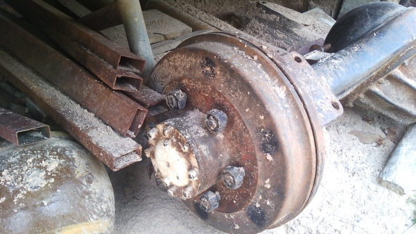 เพลาหลังสี่ล้อกลางอิซุสุเอ่ว