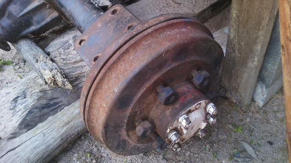 เพลาหลังสี่ล้อกลางอิซุสุเอ่ว