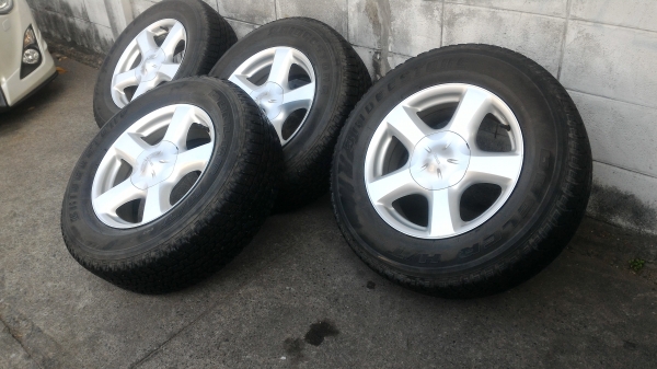 ล้อISUZU ขอบ17 พร้อมยาง 255 65 17 ปี12 ราคาประหยัดคับ