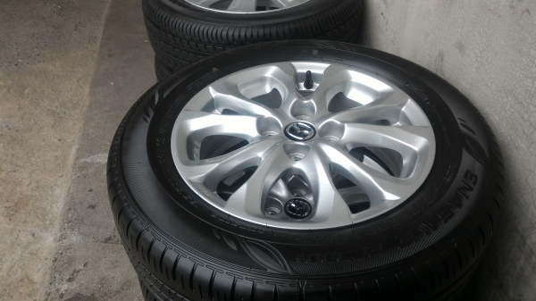 ล้อมาสด้า2 ขอบ15 พร้อมยาปลายปี14 สภาพสวยมากคับ