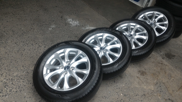 ล้อมาสด้า2 ขอบ15 พร้อมยาปลายปี14 สภาพสวยมากคับ