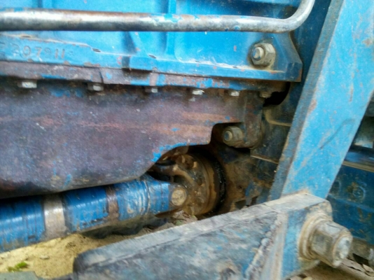 รถไถ2คัน 6610และ6640...เอกสารอินวอยล์และเล่มทะเบียน สภาพสวย...