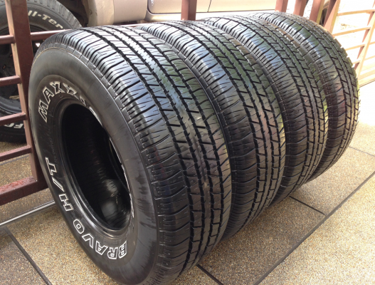 ยาง Maxxis 31 10.5 R15 ดอกเต็ม ไม่มีปะ ใช้กันยาว ราคาไม่แพง