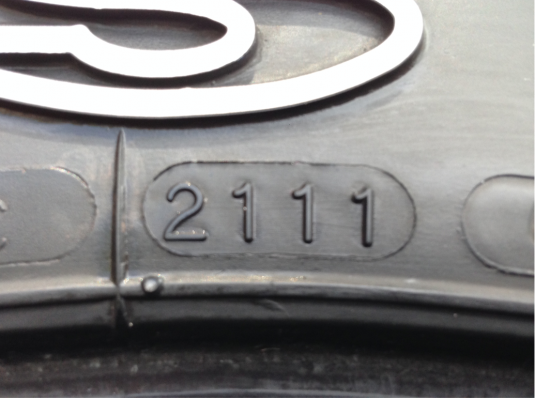 ยาง Maxxis 31 10.5 R15 ดอกเต็ม ไม่มีปะ ใช้กันยาว ราคาไม่แพง