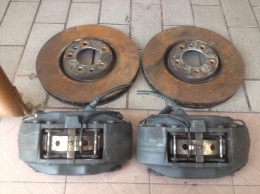 เบรค bremboเเท้ 4 POT ใหญ่พร้อมจาน310หนา30มิลผ้าหนาอยู่เก่าญี่ปุ่นเเท้สีเดิมๆ เบรค bremboเเท้ 4 POT ใหญ่พร้อมจาน310หนา30มิลผ้าหนาอยู่เก่าญี่ปุ่นเเท้สีเดิมๆ