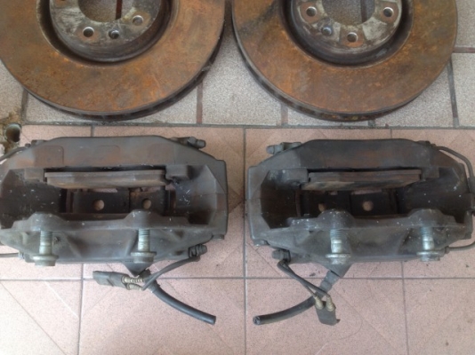 เบรค bremboเเท้ 4 POT ใหญ่พร้อมจาน310หนา30มิลผ้าหนาอยู่เก่าญี่ปุ่นเเท้สีเดิมๆ เบรค bremboเเท้ 4 POT ใหญ่พร้อมจาน310หนา30มิลผ้าหนาอยู่เก่าญี่ปุ่นเเท้สีเดิมๆ