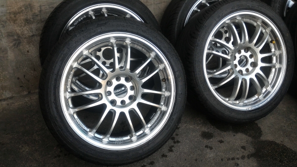 ล้อแม็กขอบ17 4รู100 114 พร้อมยาง 205 45 17 ปี15สวยๆราคาไม่แพงคับ