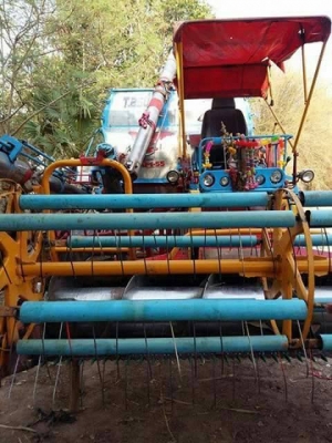 ขายรถเกี่ยวข้าว ศักดิ์พัฒนา เครื่อง195เทอโบร์ อุ้ม2.5ตัน ตัวเดิน12 ปั้มไดกิ้น22 สภาพพร้อมใช้งาน สนใจโทร 090-8588220คุณนะ 093-3258446คุณบิว หรือเข้าดูสินค้าอื่นๆได้ที่ www.truck.in.th/498 หรือเพจFacebook ณรงค์ ซื้อขายรถมือสอง (เว็บไซต์ส่วนตัว) หรือFacebook