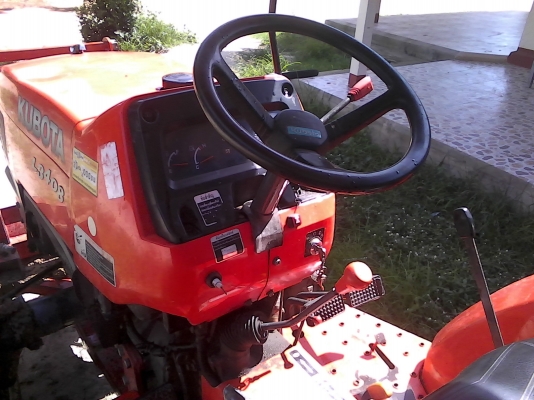 ขายรถไถ L3408 รถใหม่ซื้อเงินสดใช้มมือเดียว 1200 ซ.ม.