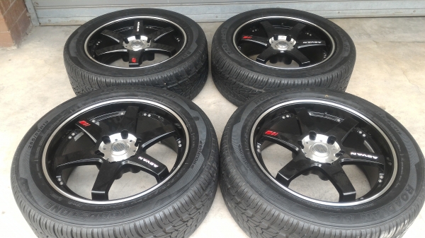 ล้อแม็กขอบ19 6รูพร้อมยาง 255 50 19 ปี10 สวยๆคับ