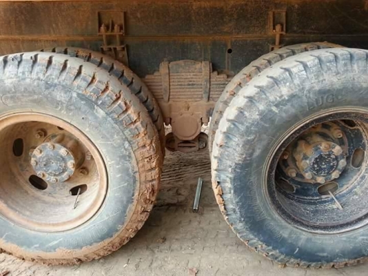 ขายรถ10ล้อ TDเบรกใหญ่ เครื่อง195 พาวเวอร์ จิฟฟี่ เอกสารพร้อมโอน สนใจโทร 090-8588220คุณนะ 093-3258446คุณบิว หรือเข้าดูสินค้าอื่นๆได้ที่ www.narong2truck.com หรือ www.truck.in.th/498 หรือเพจFacebook ณรงค์ ซื้อขายรถมือสอง (เว็บไซต์ส่วนตัว) หรือFacebook คุณนะ