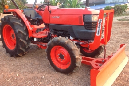 ขาย L4508  4WD พร้อมใบดันหน้า