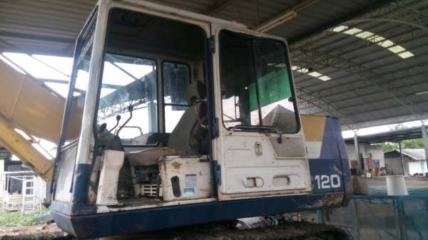 ขายรถแมคโค โคมัสสุ PC-120-5สภาพสวยไฟฟ้าครบช่วงล่างไม่ผุโซ่ลอนเลอร์สวย