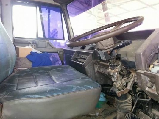 ขายรถ10ล้อ เทรลเลอร์FN515 เครื่อง6D14 พาวเวอร์ จิฟฟี่ รถสวยสภาพพร้อมใช้งาน เอกสารพร้อมโอน ราคา520,000 สนใจโทร 090-8588220คุณนะ 093-3258446คุณบิว หรือเข้าดูสินค้าอื่นๆได้ที่ www.narong2truck.com หรือ www.truck.in.th/498 หรือเพจFacebook ณรงค์ ซื้อขายรถมือสอ