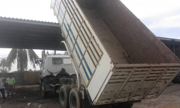 ขายรถบรรทุก 10 ล้อดั้ม HINO FM 3 M มีสามคัน หัวบางยางดีคัสซีสวยทะเบียนเต็ม ขายรถบรรทุก 10 ล้อดั้ม HINO FM 3 M มีสามคัน หัวบางยางดีคัสซีสวยทะเบียนเต็ม