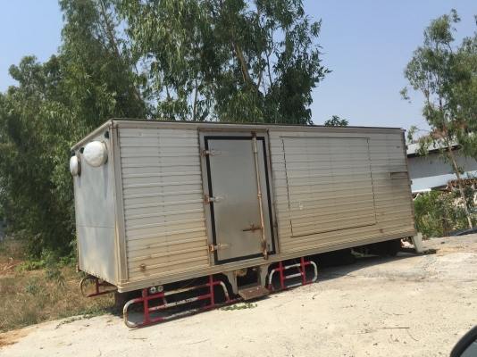 ตู้แห้ง. ประตู 3 บาน. ยาว. 5.50 เมตร ถอดจากเมก้า. FC