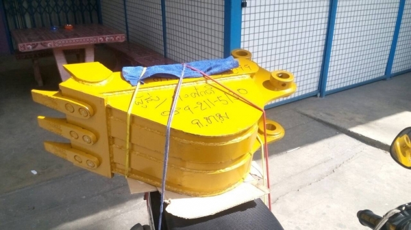 รับสั่งทำและขายบุ้งกี้ปากแคบสำหรับวางท่อปะปา รถแมคโคเล็ก. โคมัสสุ คุโบต้า ยันม่าร์ ทุกรุ่น   ขนาดความกว้าง 20-25-30 ซม รับประกันความแข็งแรง