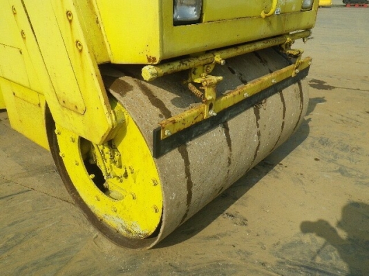 ขายรถบดสั่นสะเทือน  SAKAI ขนาด  5 ตัน  สภาพพร้อมใช้งาน From JAPAN ติดต่อ 095-7467778 จิณณวัตร จักรกลครับ