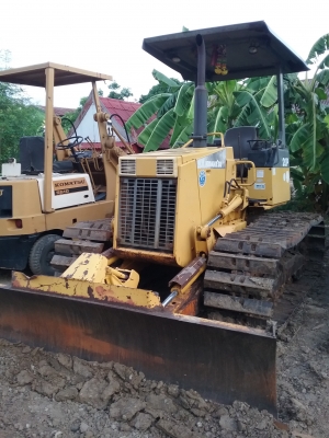ขายรถแทร็คเตอร์เก่าใน KOMATSU D20P-7E