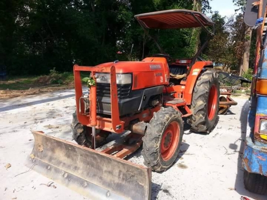 ขายรถไถ L4508 สภาพดี อุปกรณ์ครบ ดันหน้า ผานหลัง สภาพพร้อมใช้งาน ราคา250,000 สนใจโทร 090-8588220คุณนะ 093-3258446คุณบิว หรือเข้าดูสินค้าอื่นๆได้ที่ www.narong2truck.com หรือ www.truck.in.th/498 หรือเพจFacebook ณรงค์ ซื้อขายรถมือสอง (เว็บไซต์ส่วนตัว) หรือFa