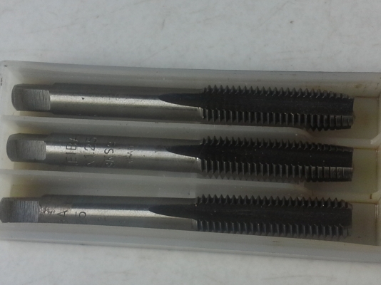 ดอกต๊าปเกลียว ยี่ห้อ KEIBA จากญี่ปุ่น ขนาดพิเศษ M9 * 1.25 มม. 1 กล่อง 3 ดอก