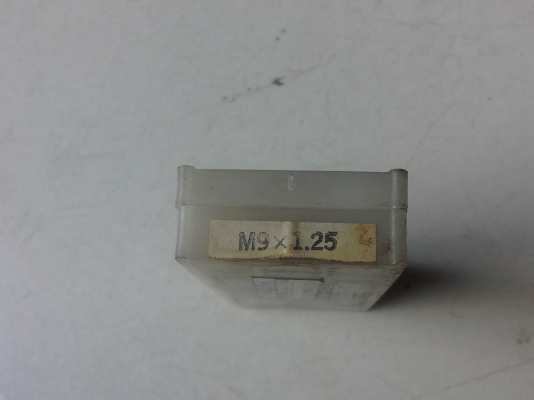 ดอกต๊าปเกลียว ยี่ห้อ KEIBA จากญี่ปุ่น ขนาดพิเศษ M9 * 1.25 มม. 1 กล่อง 3 ดอก